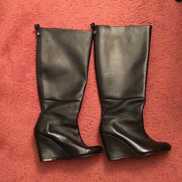 Black wedge boot - Picture 2 of 2